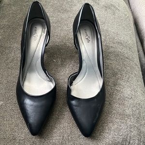 east5th women shoes size 9 w :)